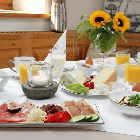 Unterleitenhof Farm stay *